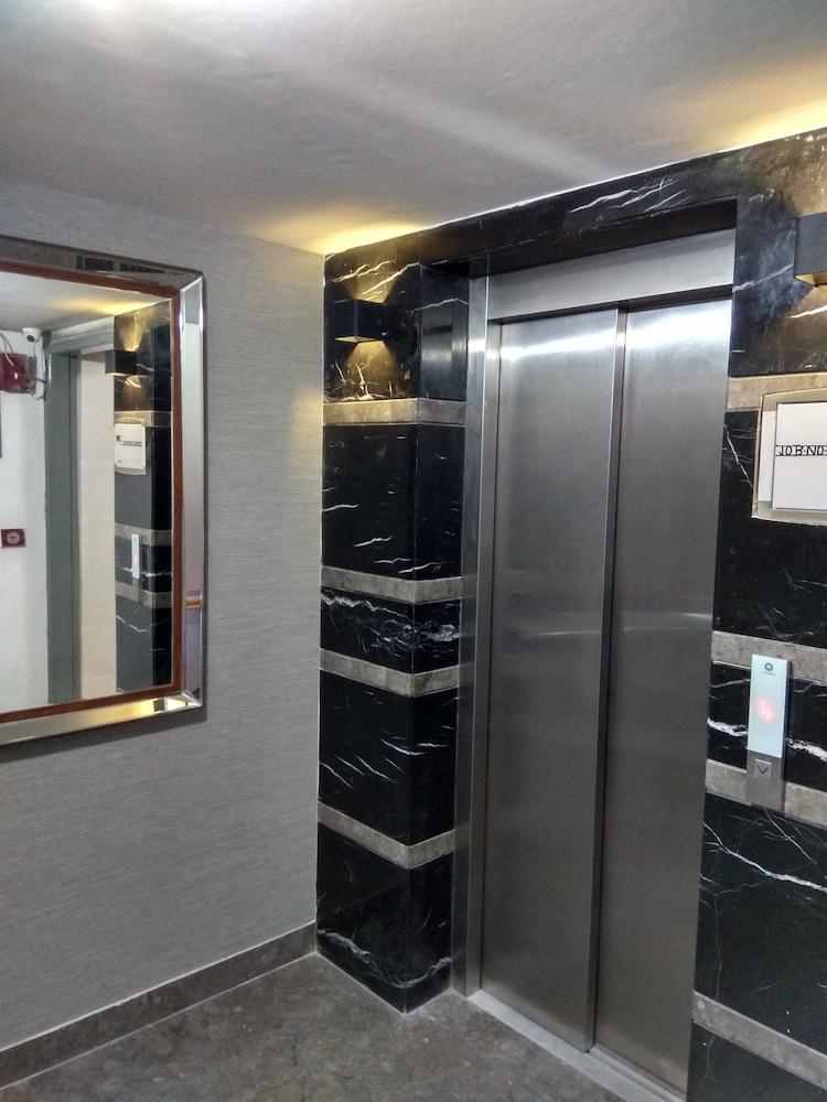 Hotel Palm Greens Ню Делхи Екстериор снимка